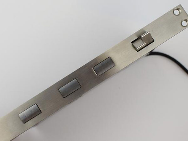 龍游24小時(shí)開鎖電話（汽車開鎖電話）